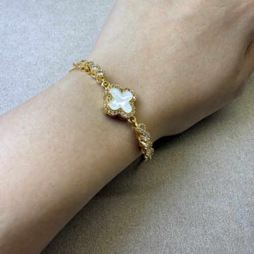 The Chanson Clover Bracelet - Porcelain White
