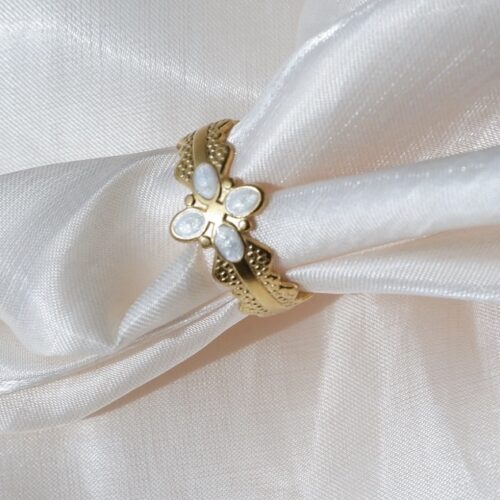 The Laurel Quatrefoil Ring